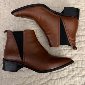 Fabianelli Chelsea Boots Size 9 Womens Italian Leather Brown Pointy Toe